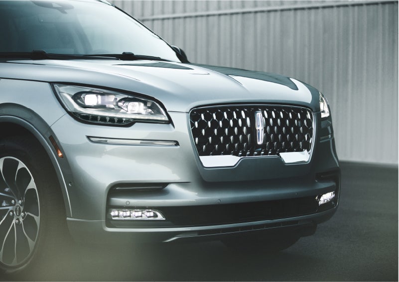 The available adaptive pixel LED headlamps of the 2023 Lincoln Aviator® SUV activated | Bayway Lincoln in Houston TX
