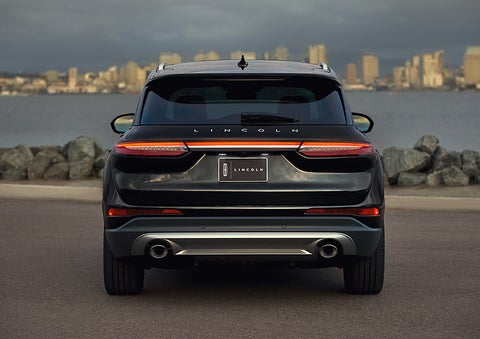 The rear lighting of the 2024 Lincoln Corsair® SUV spans the entire width of the vehicle. | Bayway Lincoln in Houston TX